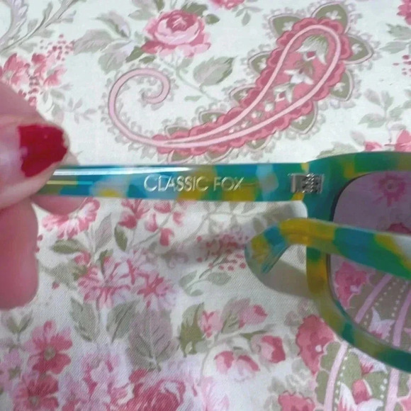 Wildfox Classic Fox Green and Blue Tortoiseshell Cateye Sunglasses Summer - Picture 6 of 7